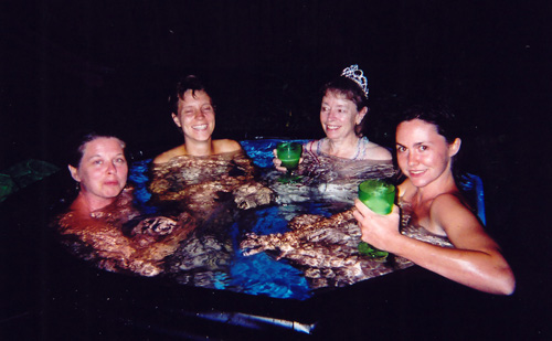 hottubsm.jpg